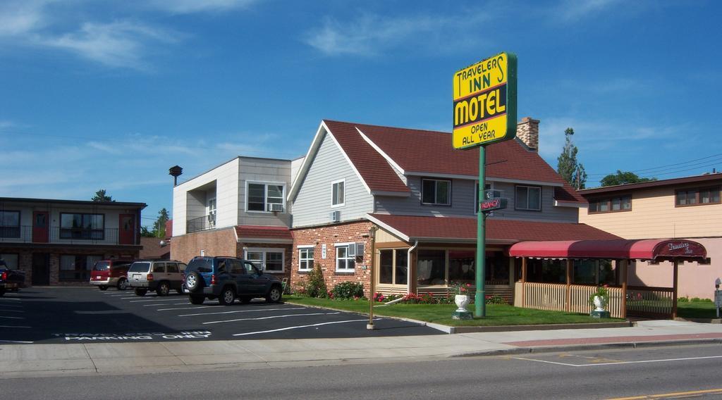 Travelers Inn Motel Игл-Ривер Экстерьер фото